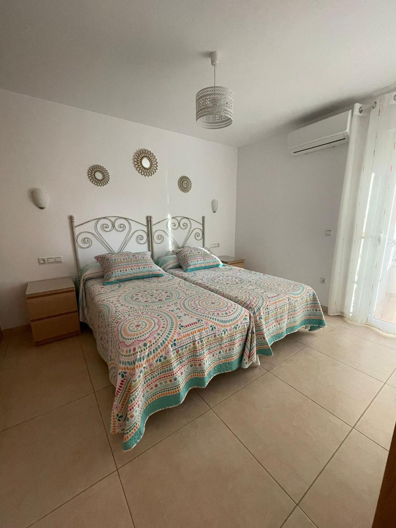 Amaner Capri Apartman Torre Del Mar Kültér fotó