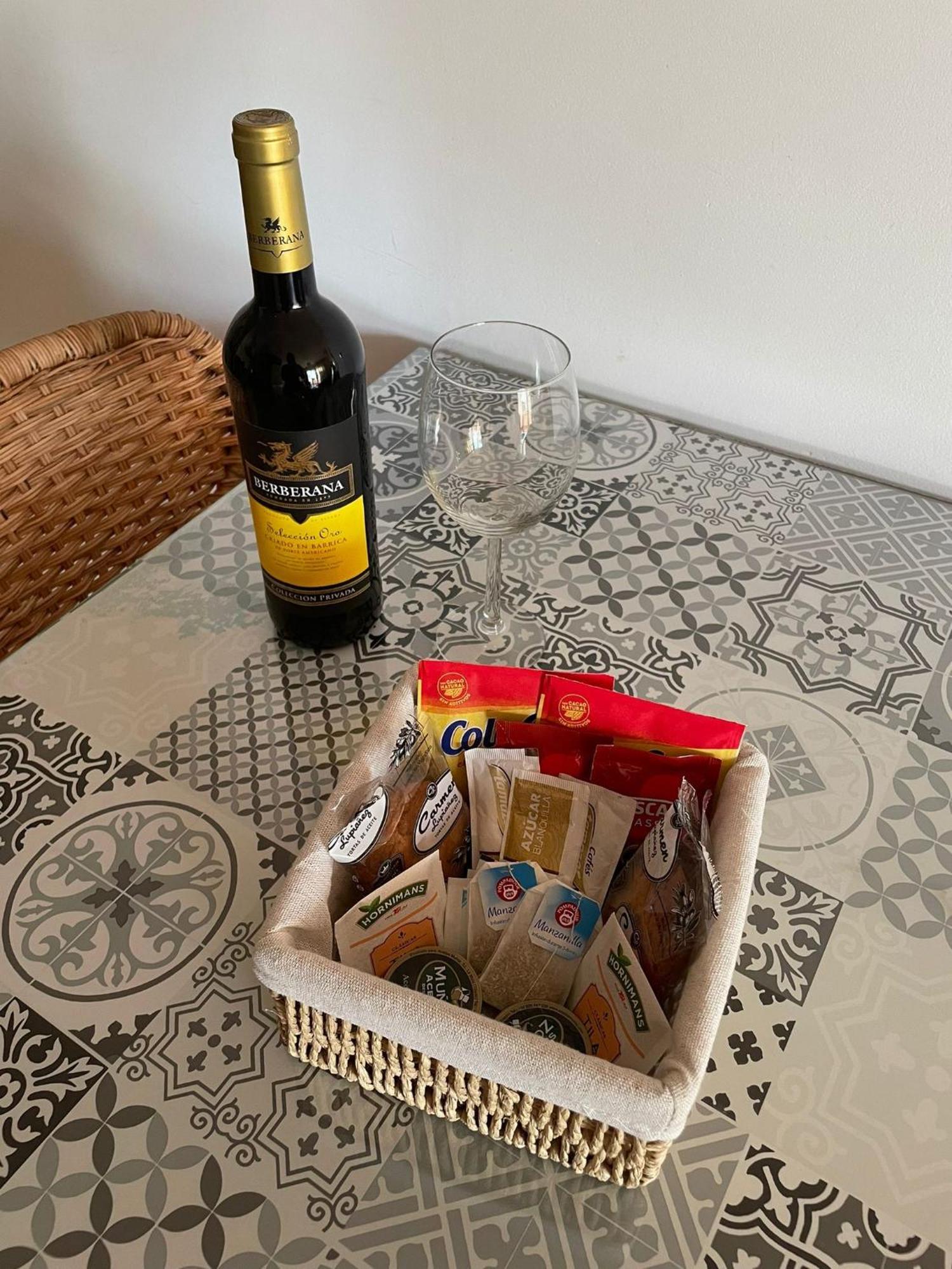 Amaner Capri Apartman Torre Del Mar Kültér fotó